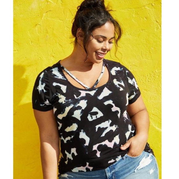 Torrid Super Soft Knits Multicolor Black Tee Size 1X - Picture 1 of 5